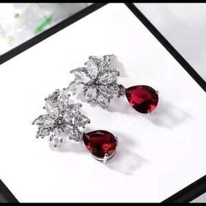 Beautiful clear and hot pink dangle Swarovski elements earrings #207